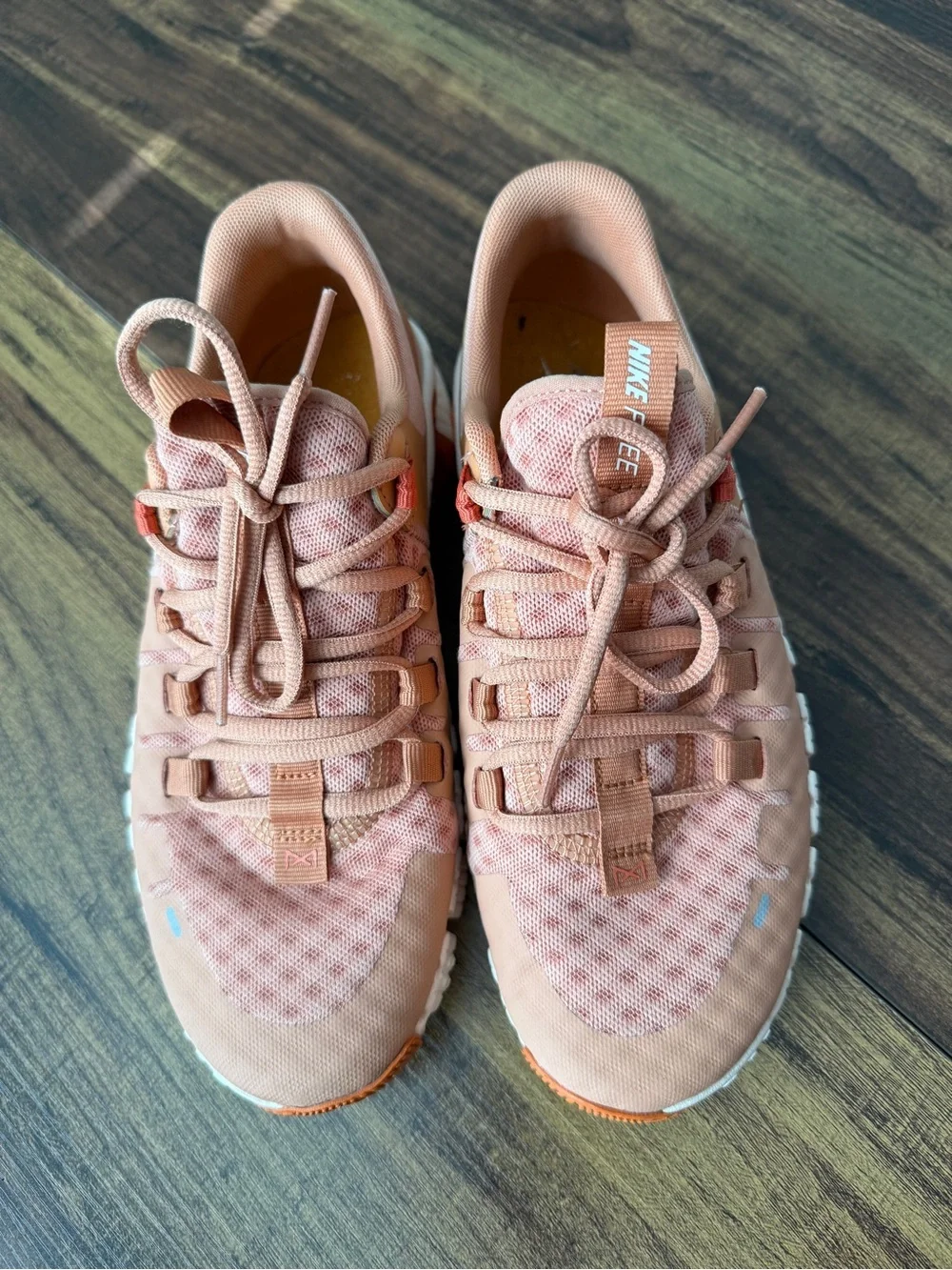 Nike Metcon Free Coral/Pink Training Sneakers